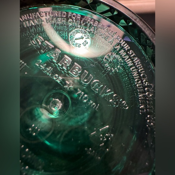 NWOT Starbucks Holiday Green Diamond Jeweled Studded Grid Tumbler Venti Cup - Picture 11 of 12